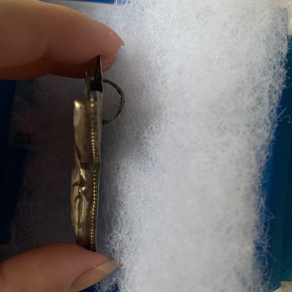 Bone Buffalo Bull Pendant - Picture 4 of 4